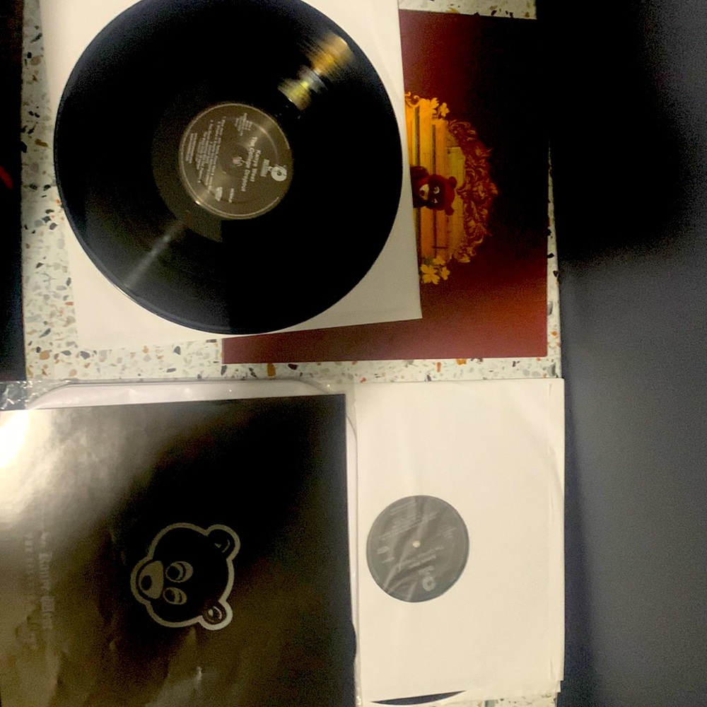 Graduation-Kanye West On vinyl two sets includes a lyric sheet and vinyl sleeves